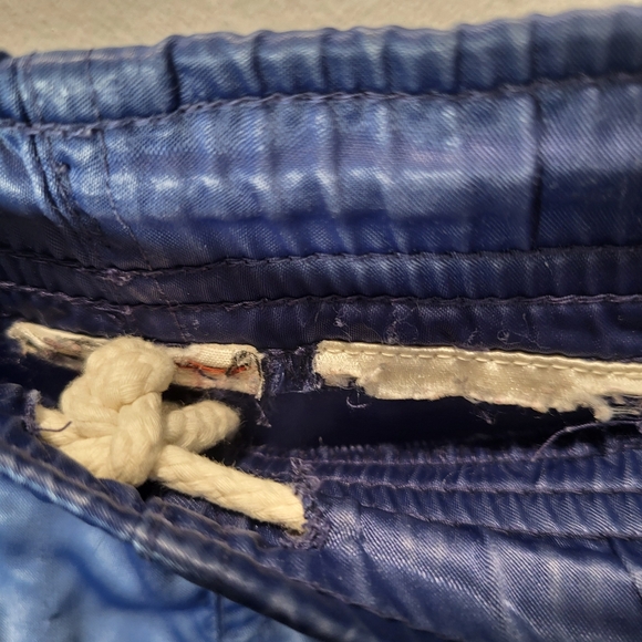 👕🌶 Vintage Nike White Tag Embroidered Big Swoosh Satin Shorts - Picture 6 of 7